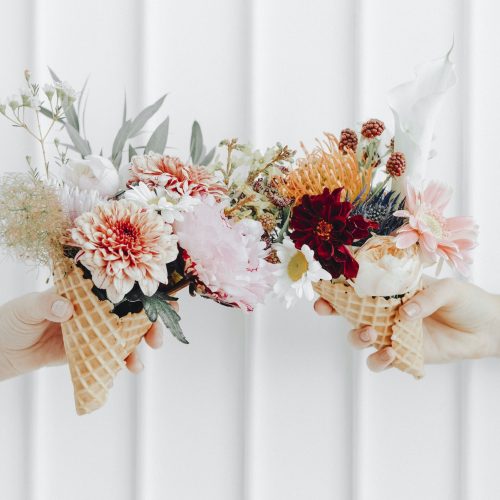 flower-bouquet-in-waffle-cone-wedding-photography.jpg
